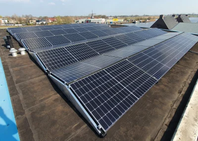 zonnepanelen op plat dak